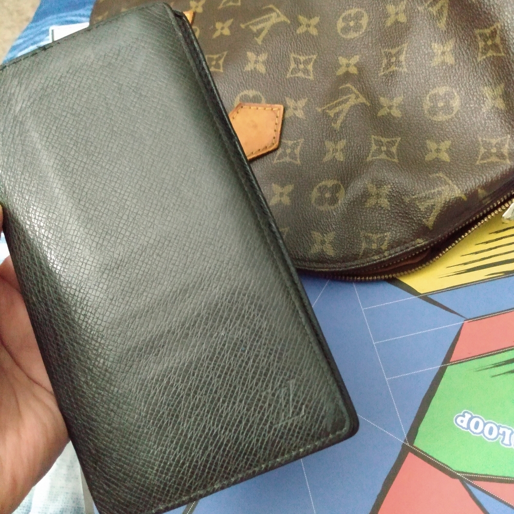 Sale Authentic Louis Vuitton Taiga Porto wallet - Picture 5 of 14